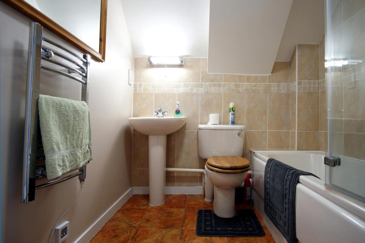Stunning Central Exeter Apartment With Balcony And Fantastic View Екстериор снимка